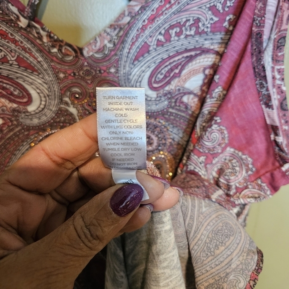 Avenue Paisley Print V-Neck Tank Top Plus-Size 26/28 - Boho, Summer, Travel - Picture 4 of 4